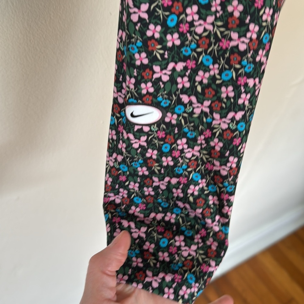 Nike floral print Leggings small - Picture 5 of 7